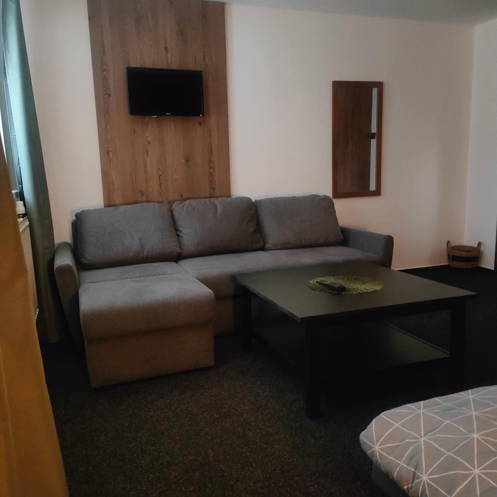 U Tomicku Hotel Пасеки над Изероу Екстериор снимка